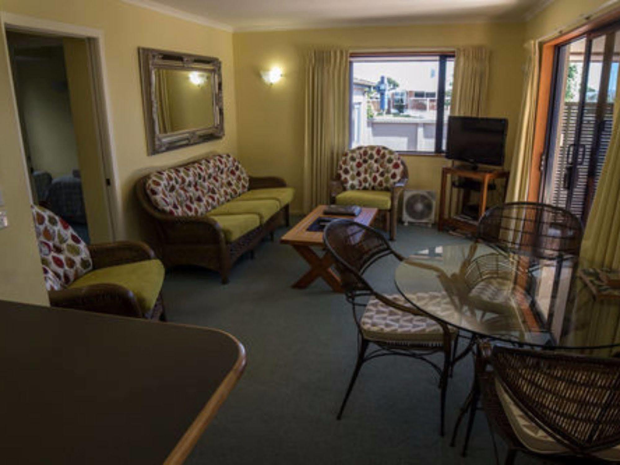 Boatshed Motel Apartments Mount Maunganui Exteriér fotografie