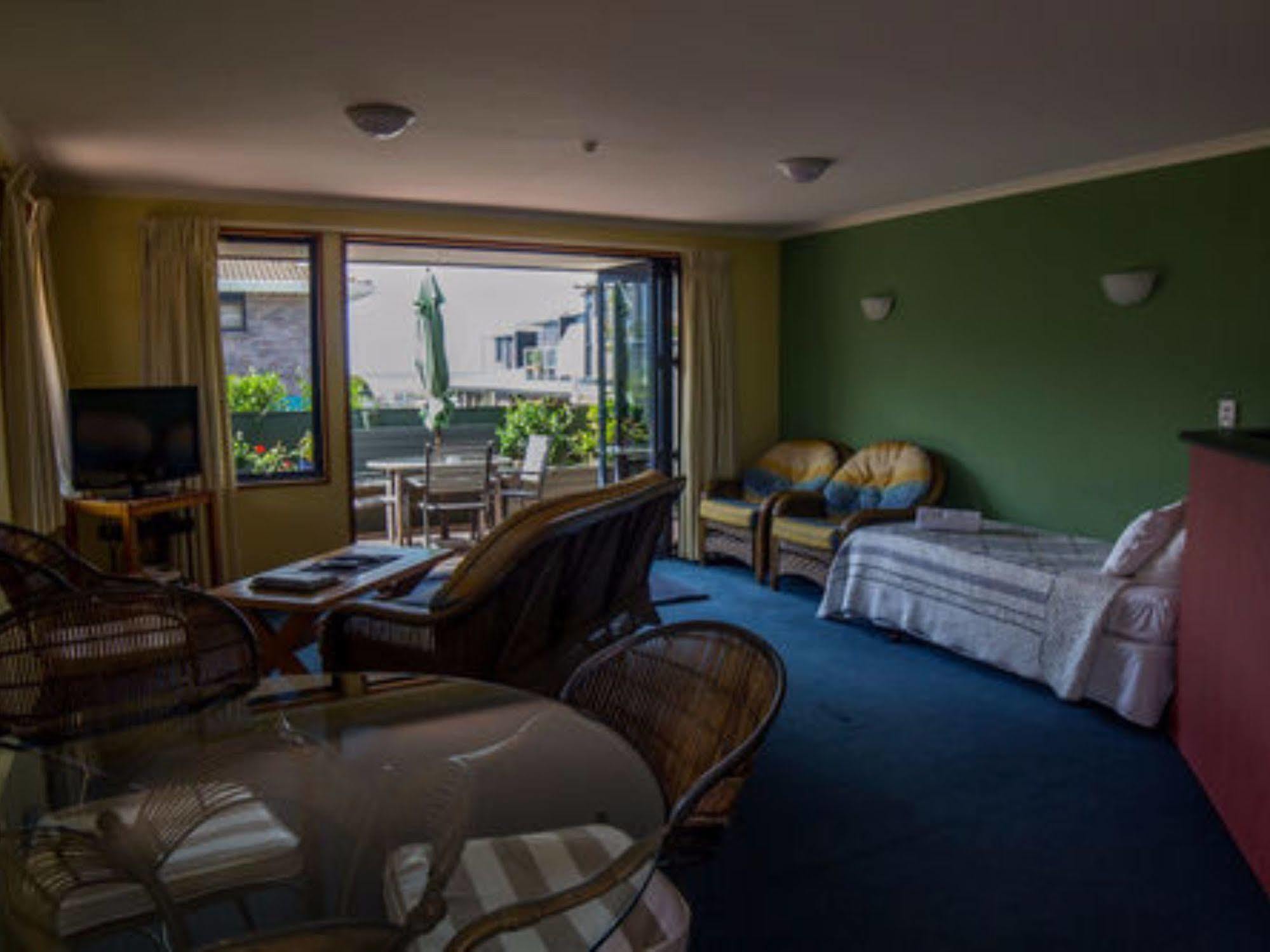 Boatshed Motel Apartments Mount Maunganui Exteriér fotografie